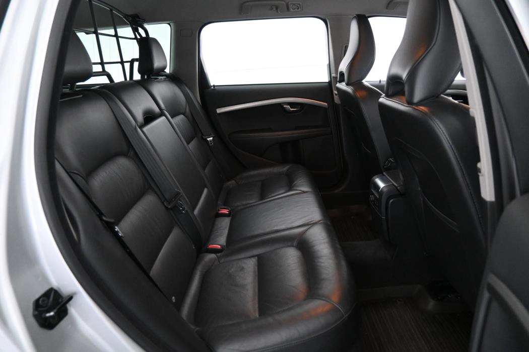 VOLVO V70 2013