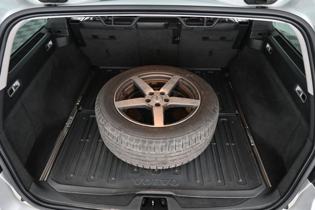 VOLVO V70 2013