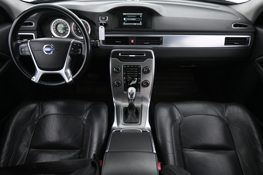 VOLVO V70 2013