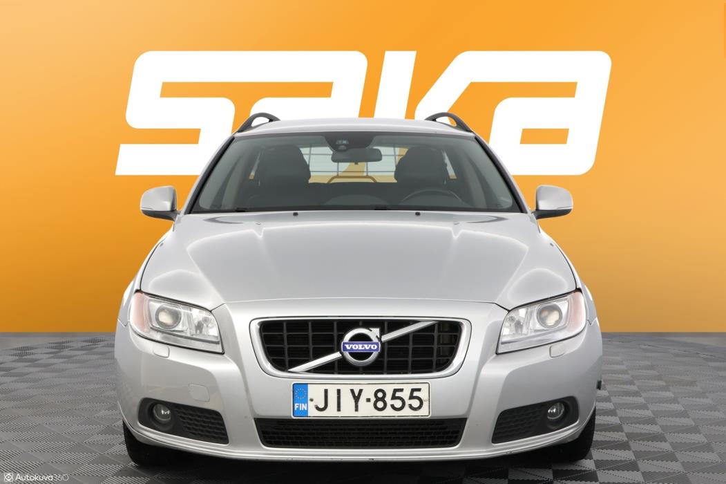 VOLVO V70 2013