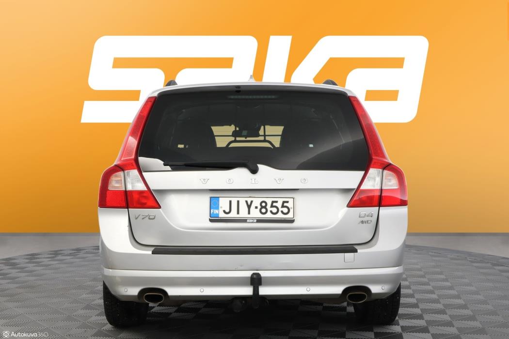 VOLVO V70 2013