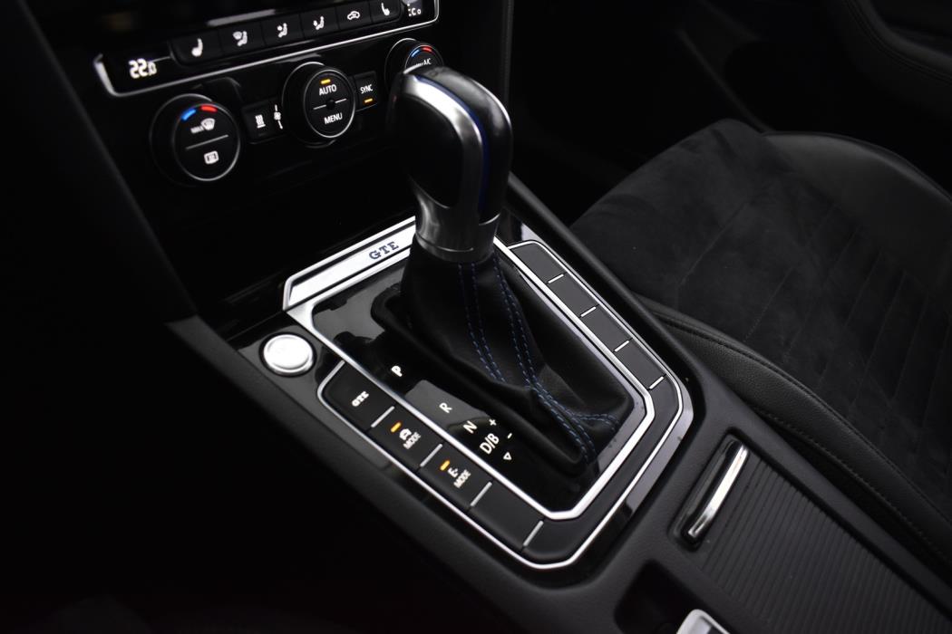 VOLKSWAGEN Passat 2019