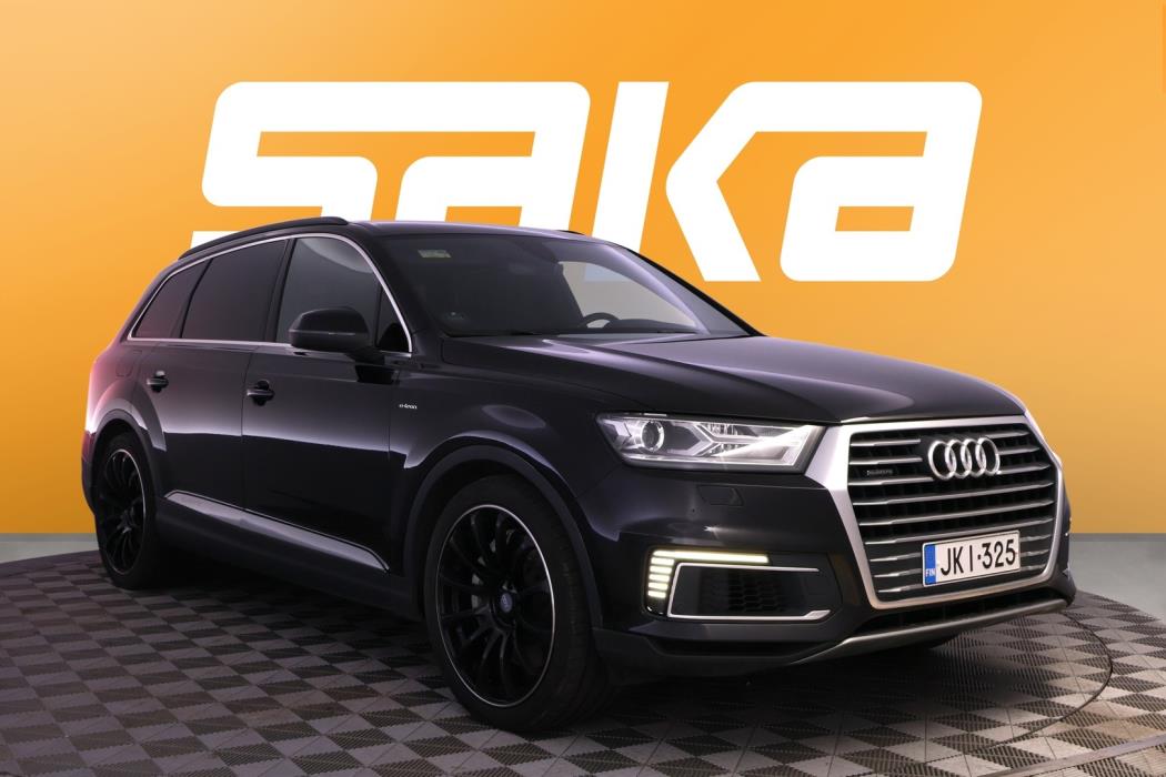AUDI Q7 2017
