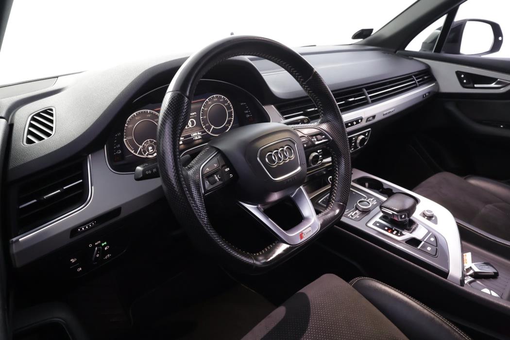 AUDI Q7 2017
