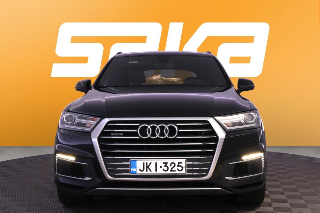 AUDI Q7 2017