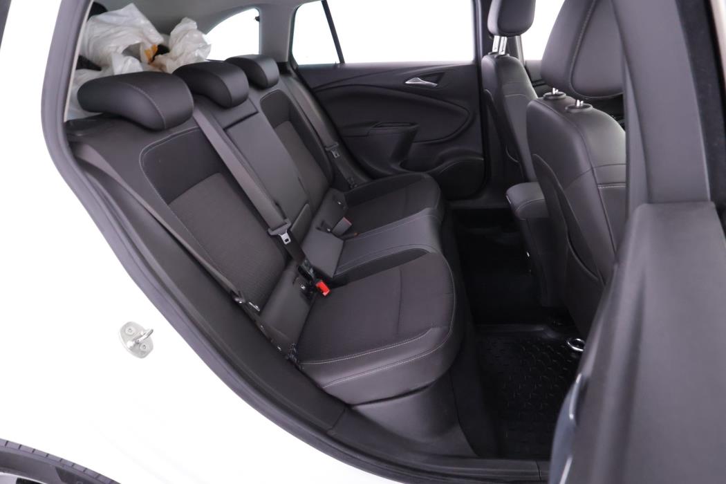 OPEL Astra 2018