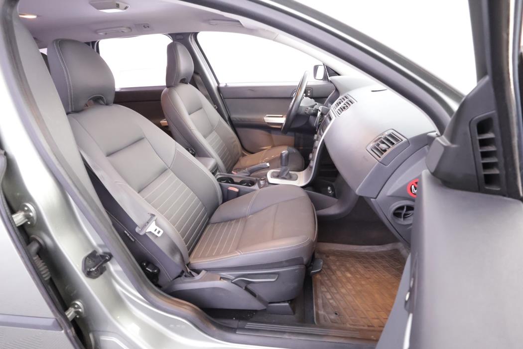 VOLVO V50 2005