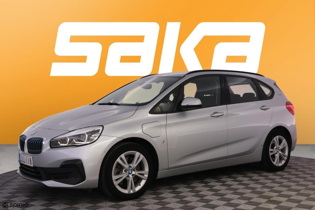 BMW 225 2019