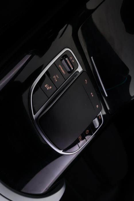 MERCEDES-BENZ EQC 2022