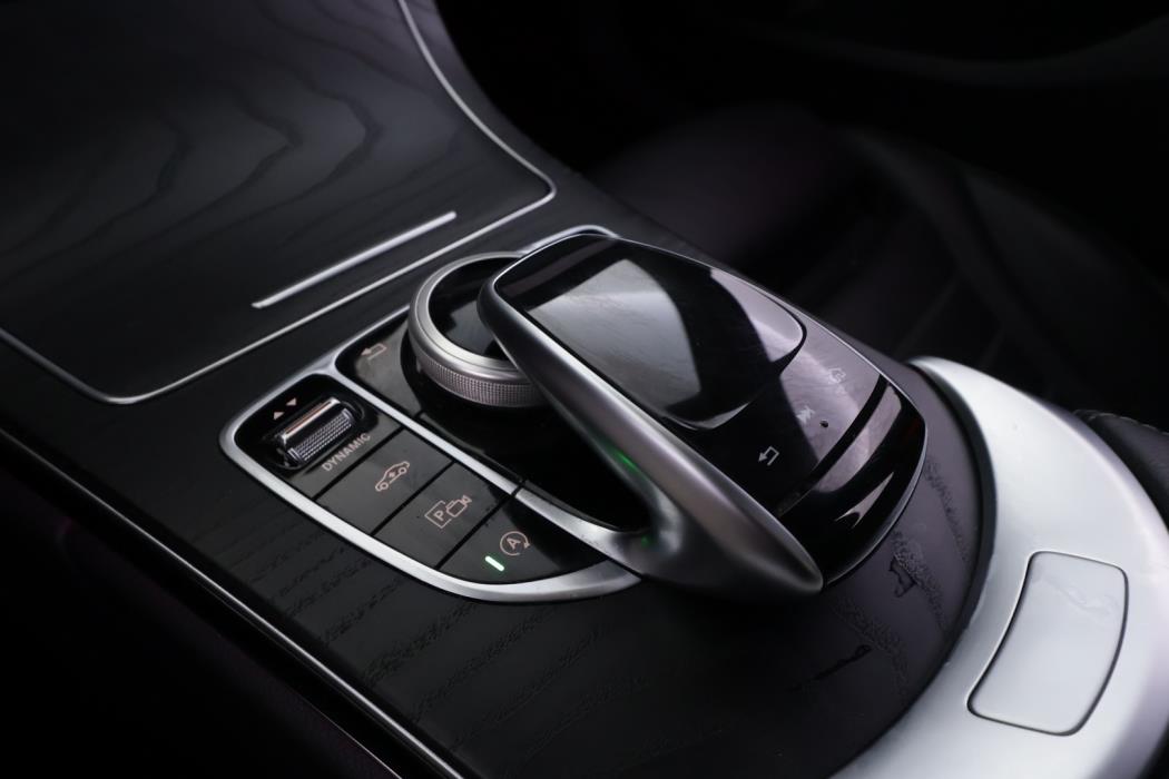 MERCEDES-BENZ C 2019