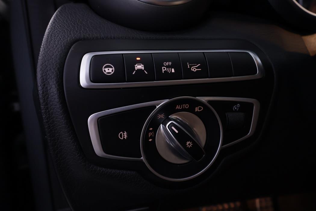 MERCEDES-BENZ C 2019