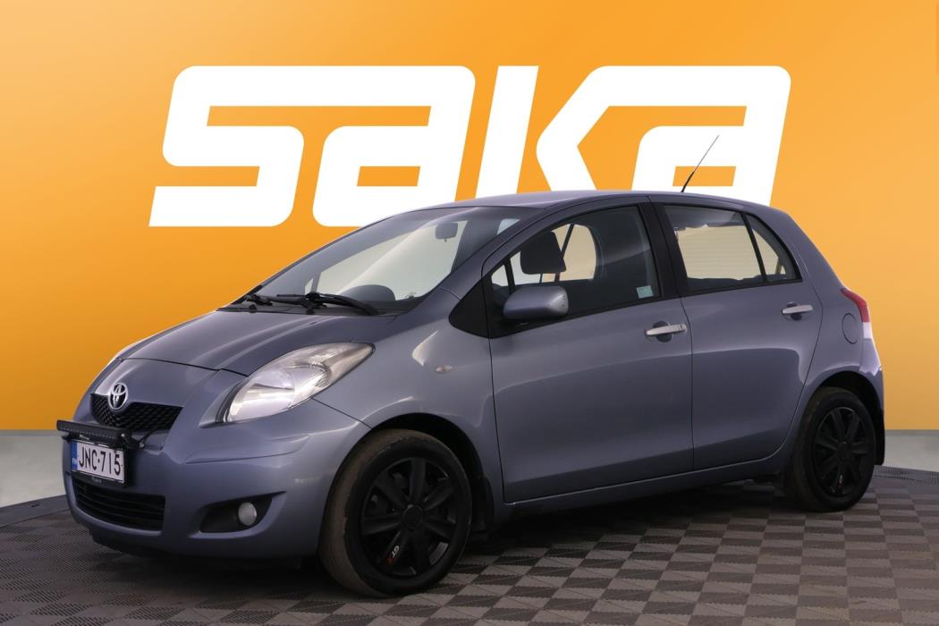 TOYOTA Yaris 2011