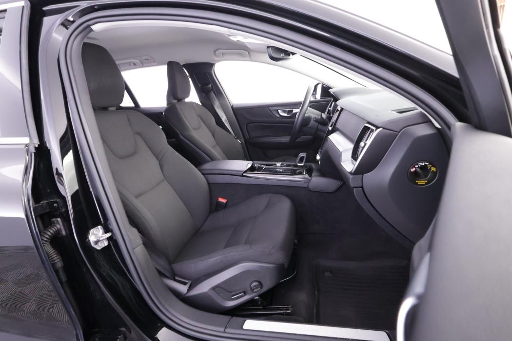 VOLVO V60 2022
