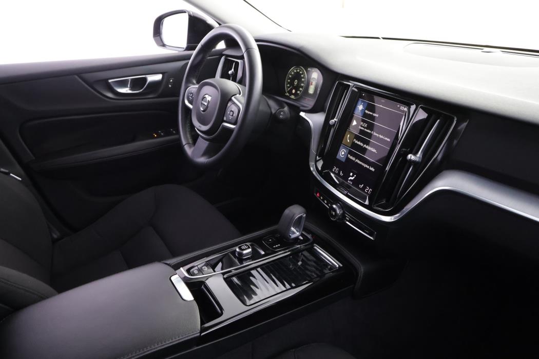 VOLVO V60 2022