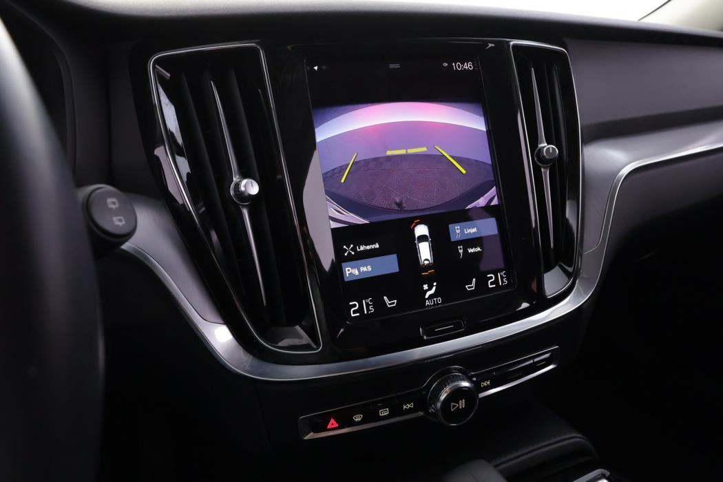 VOLVO V60 2022