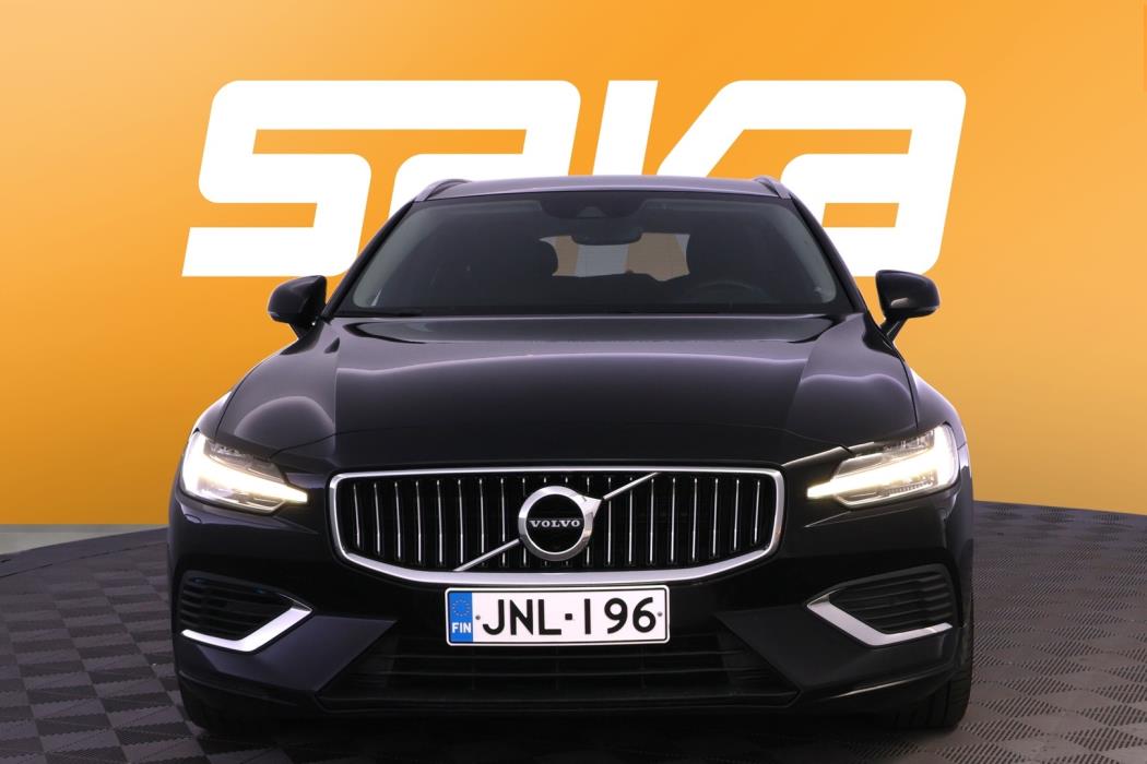 VOLVO V60 2022