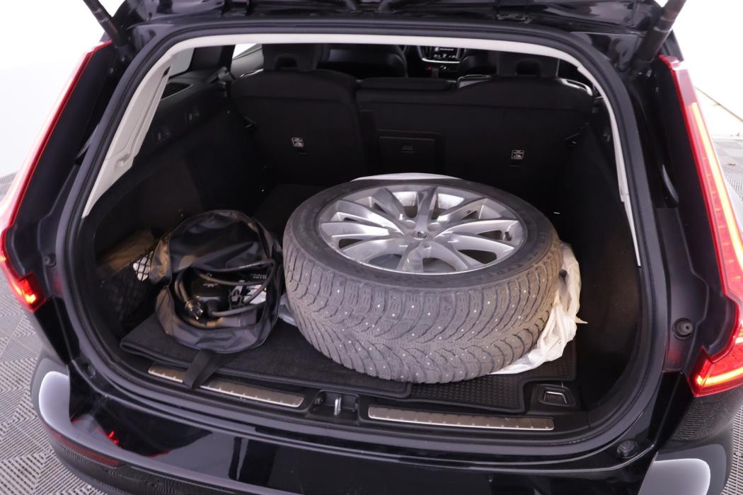 VOLVO V60 2022