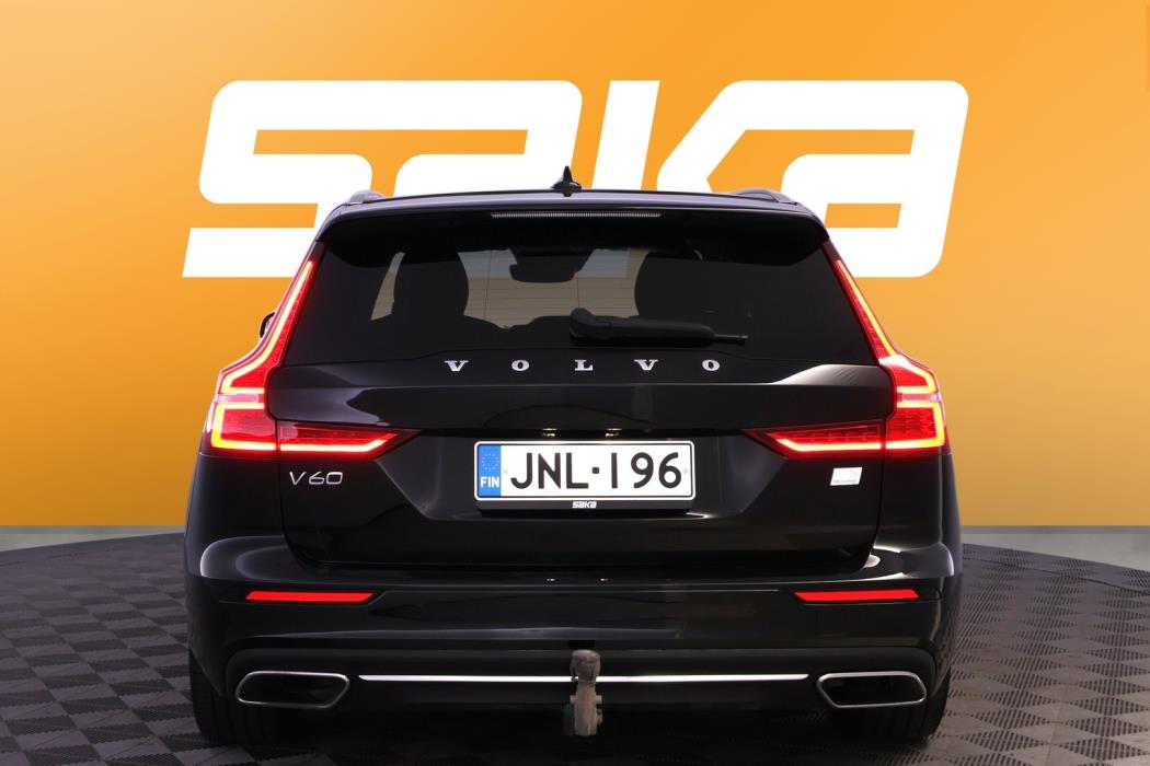 VOLVO V60 2022