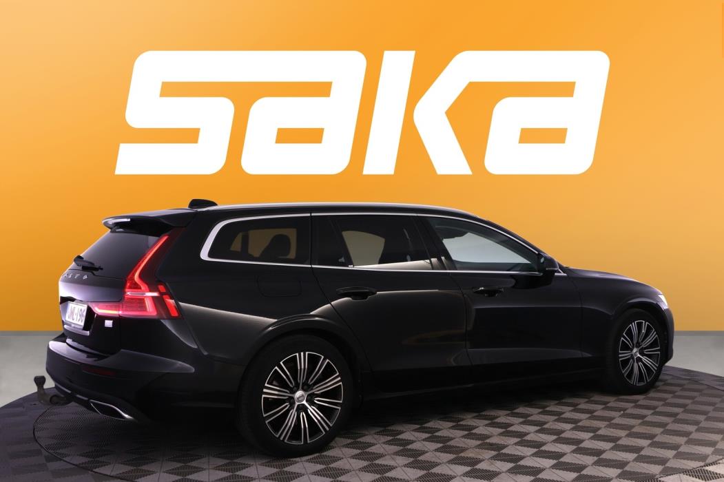 VOLVO V60 2022