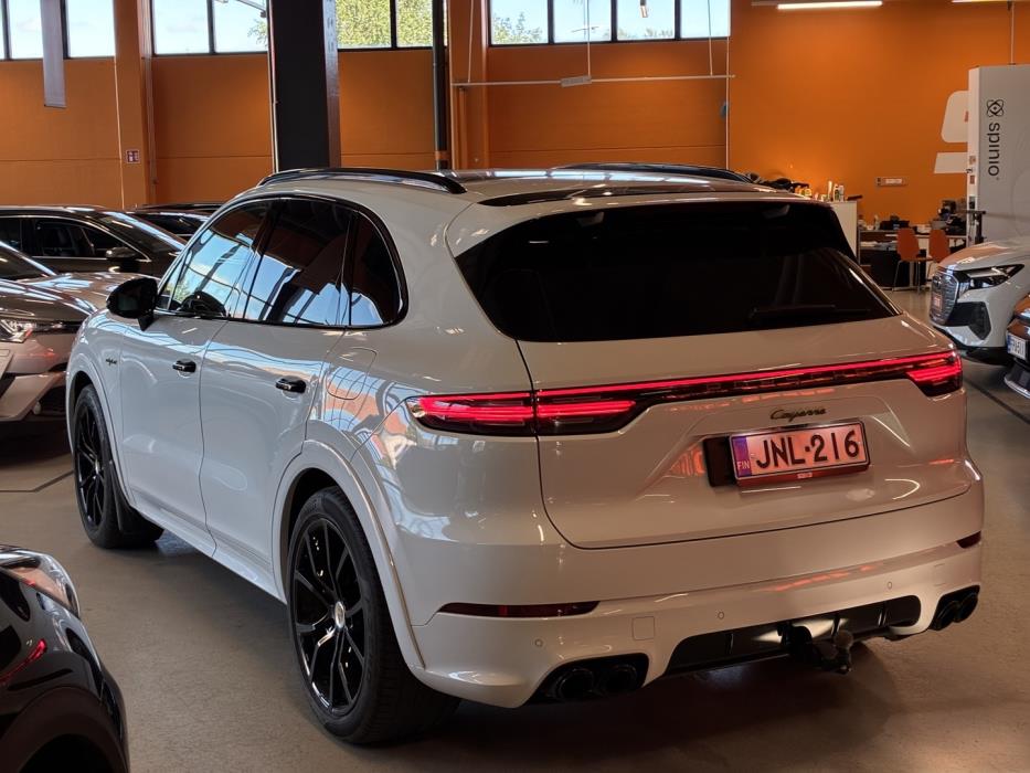 PORSCHE Cayenne 2023