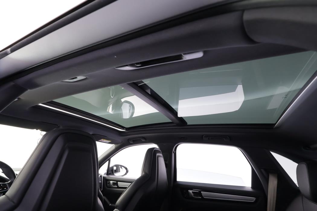 PORSCHE Cayenne 2023