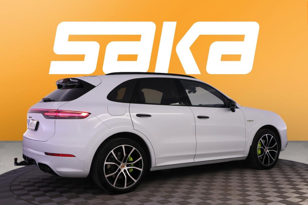 PORSCHE Cayenne 2023