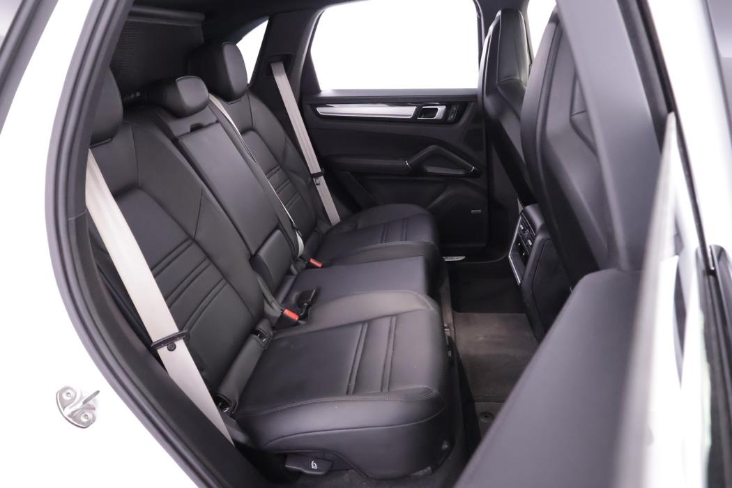 PORSCHE Cayenne 2023