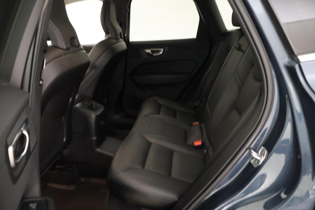 VOLVO XC60 2022
