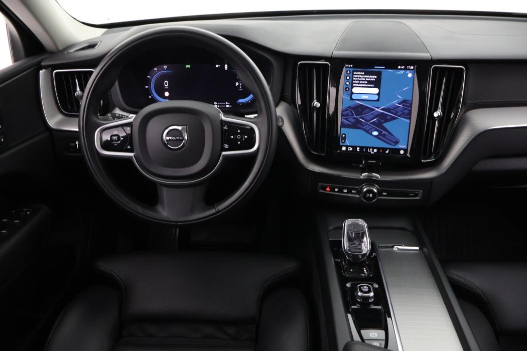 VOLVO XC60 2022