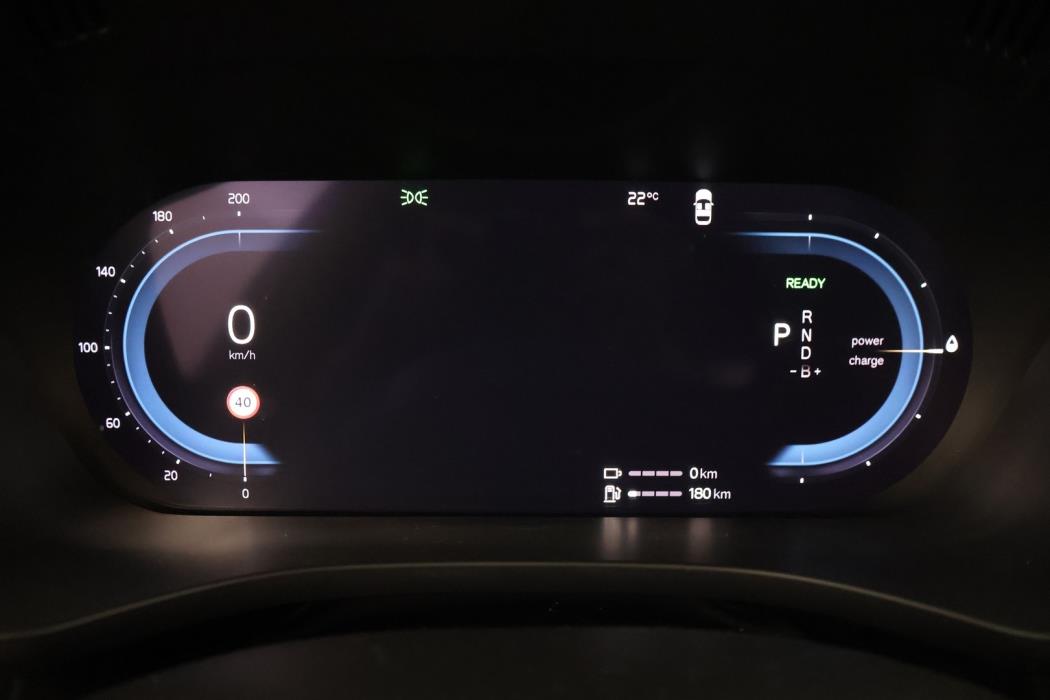VOLVO XC60 2022