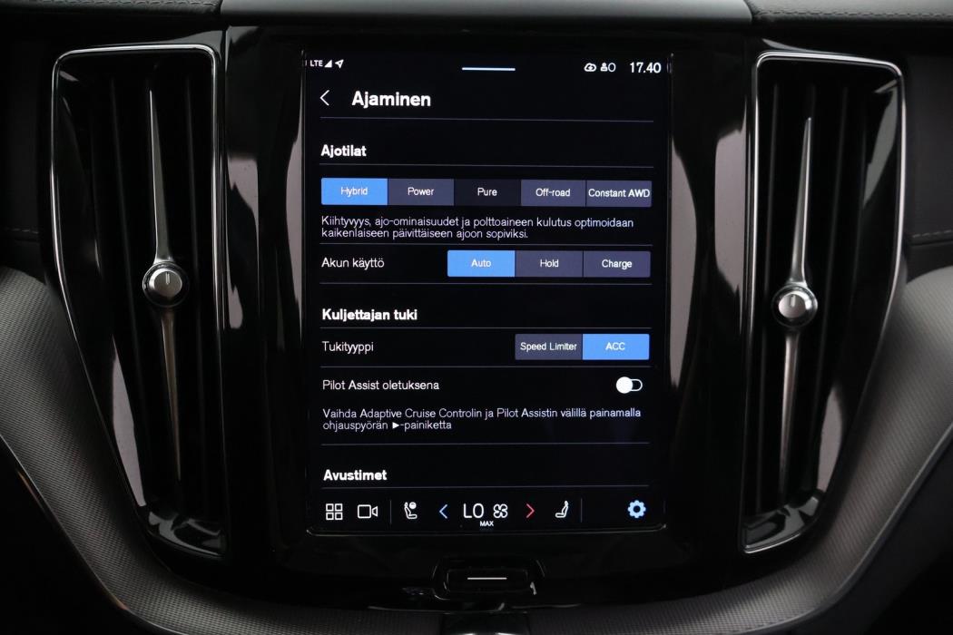 VOLVO XC60 2022