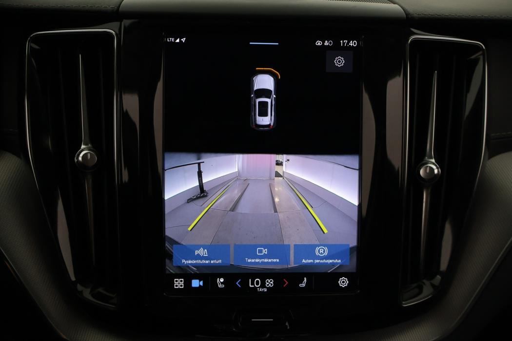 VOLVO XC60 2022