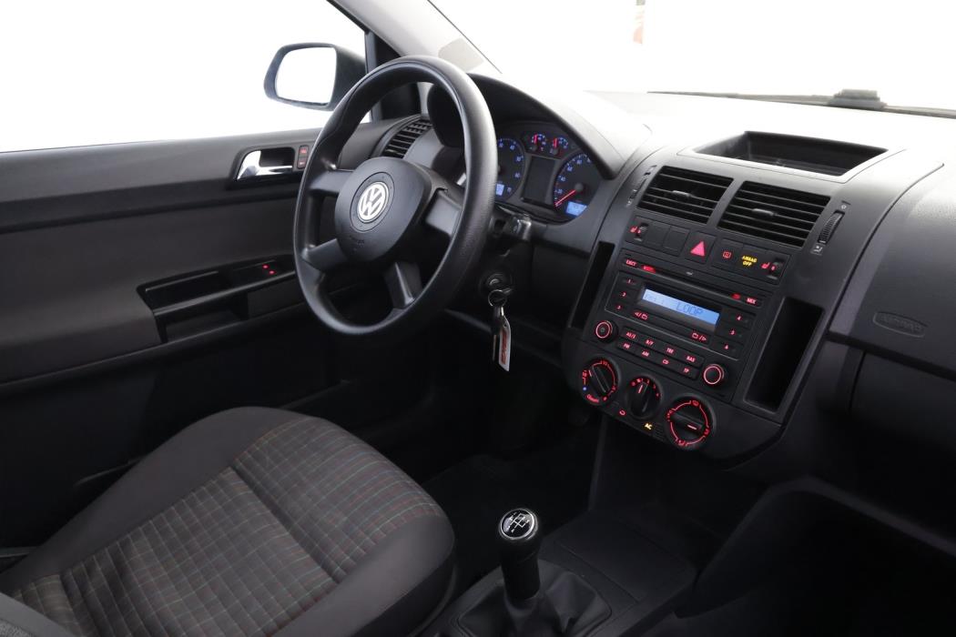 VOLKSWAGEN Polo 2006
