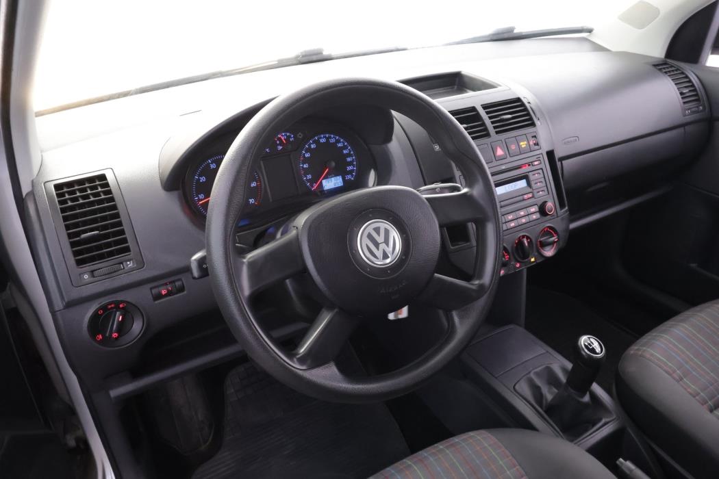VOLKSWAGEN Polo 2006