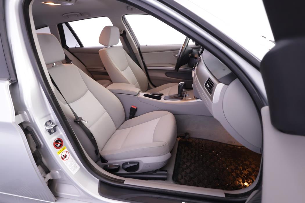 BMW 318 2008