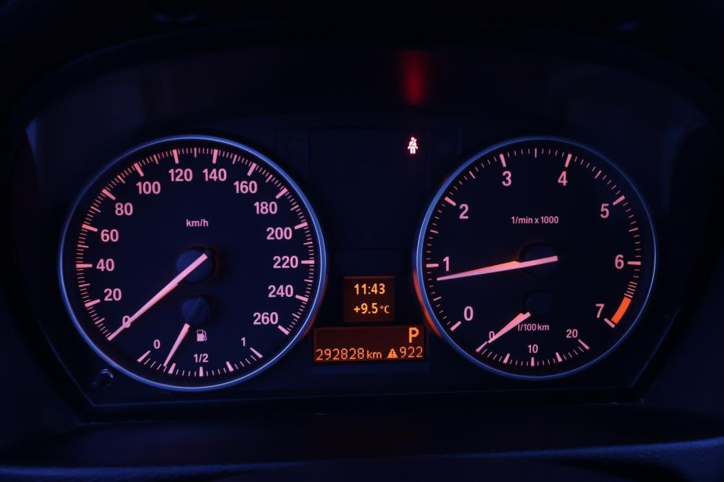 BMW 318 2008