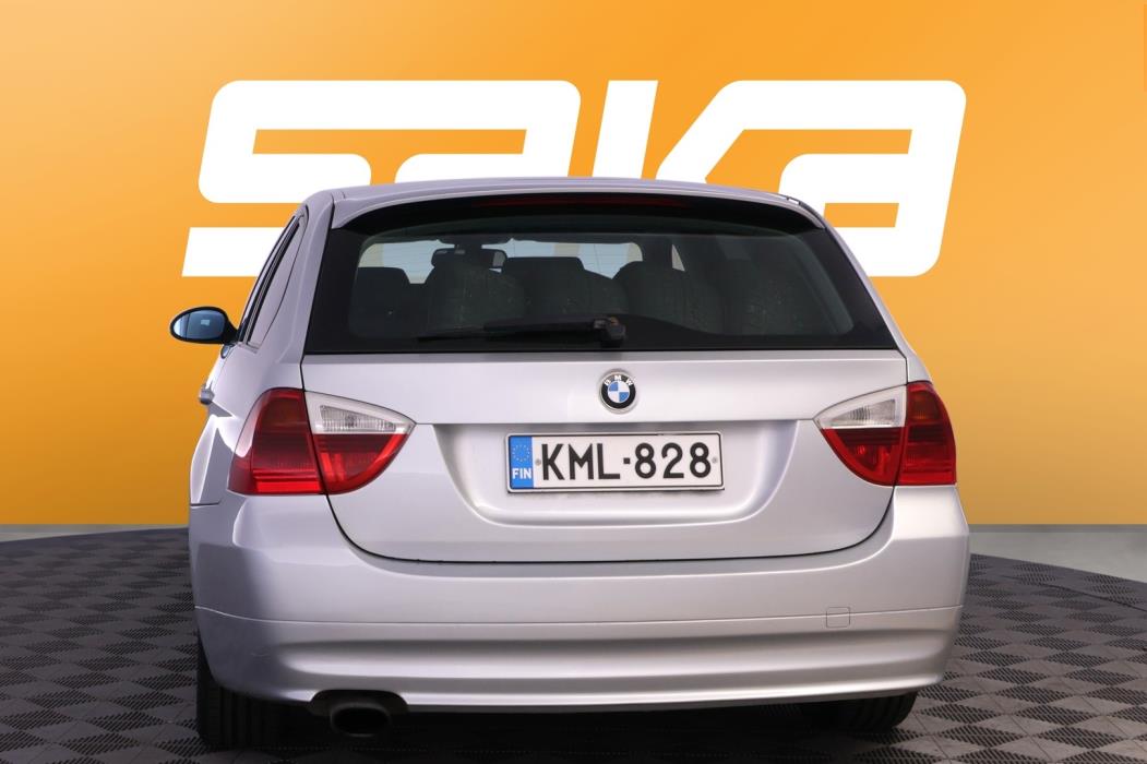 BMW 318 2008