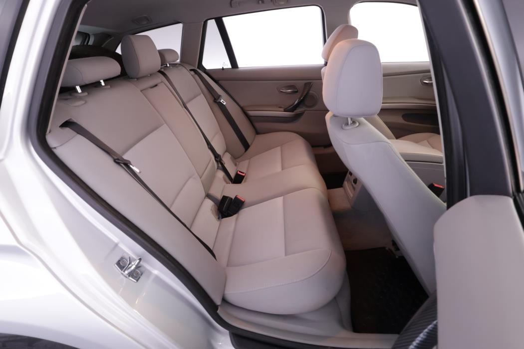 BMW 318 2008