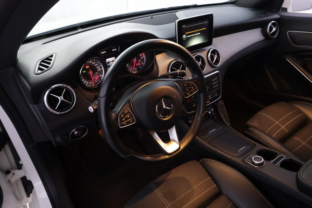 MERCEDES-BENZ CLA 2016
