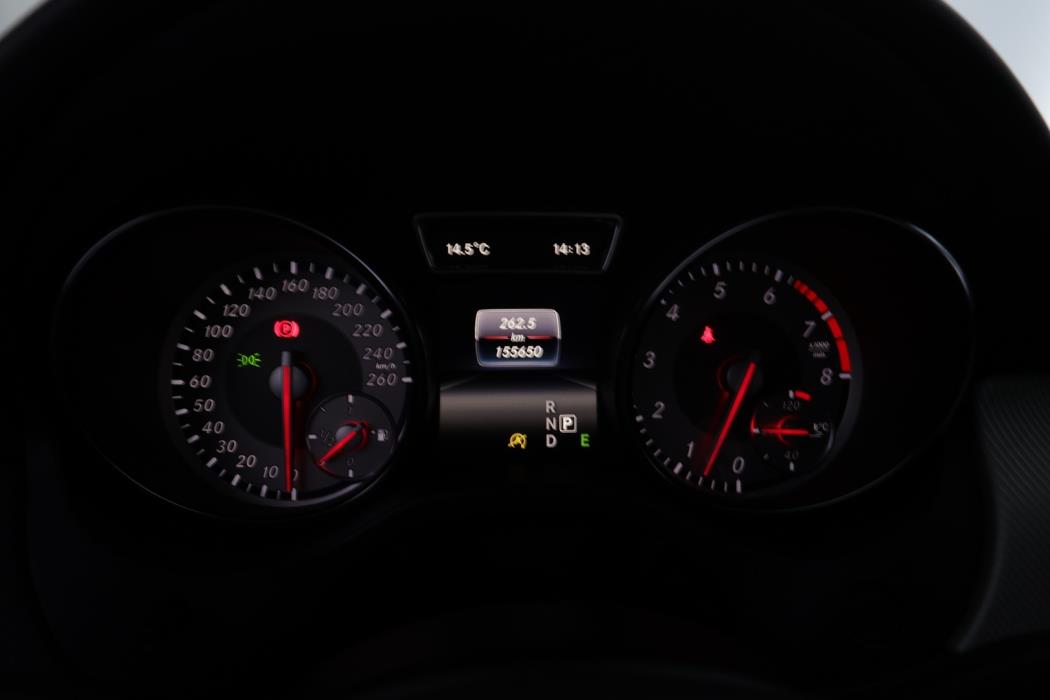 MERCEDES-BENZ CLA 2016