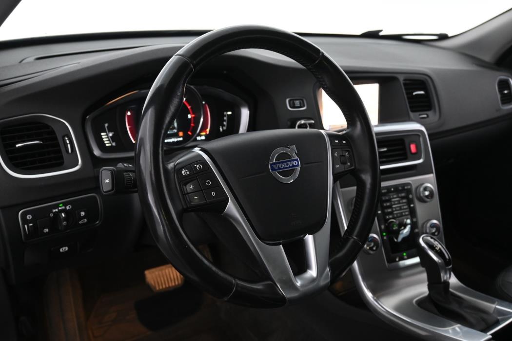 VOLVO V60 2018