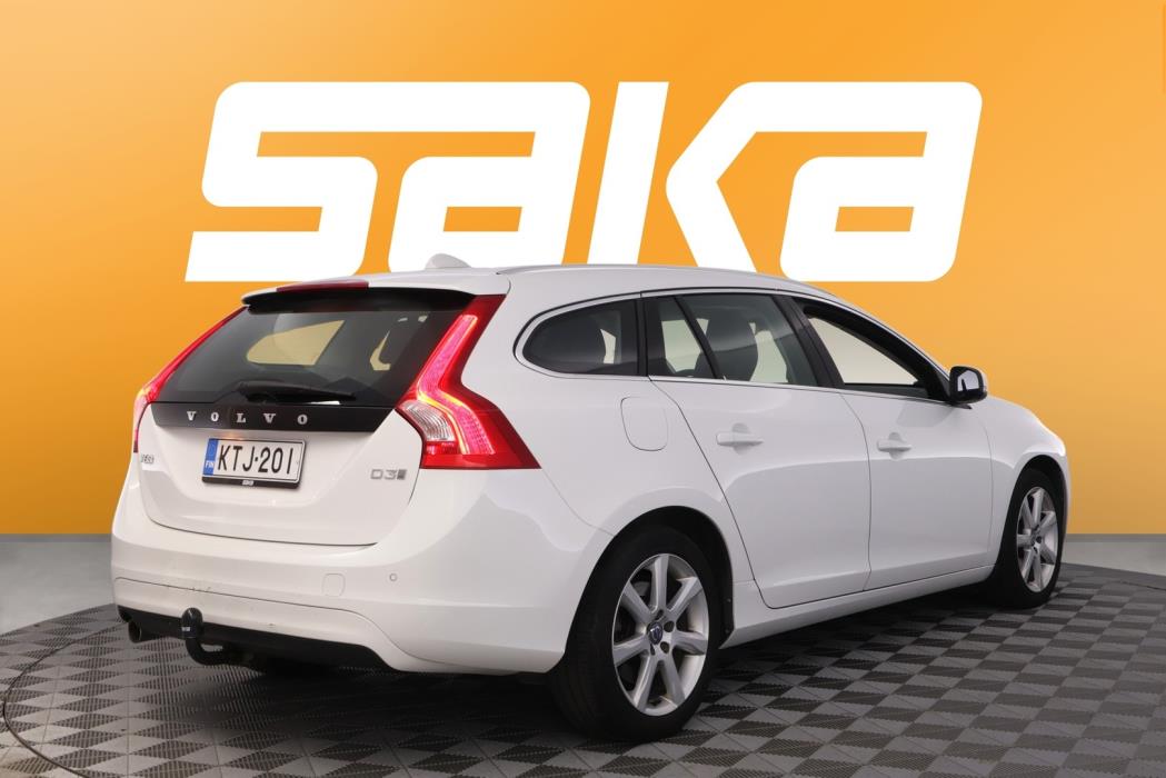 VOLVO V60 2018