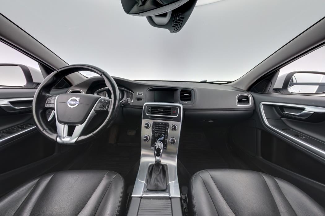 VOLVO V60 2018