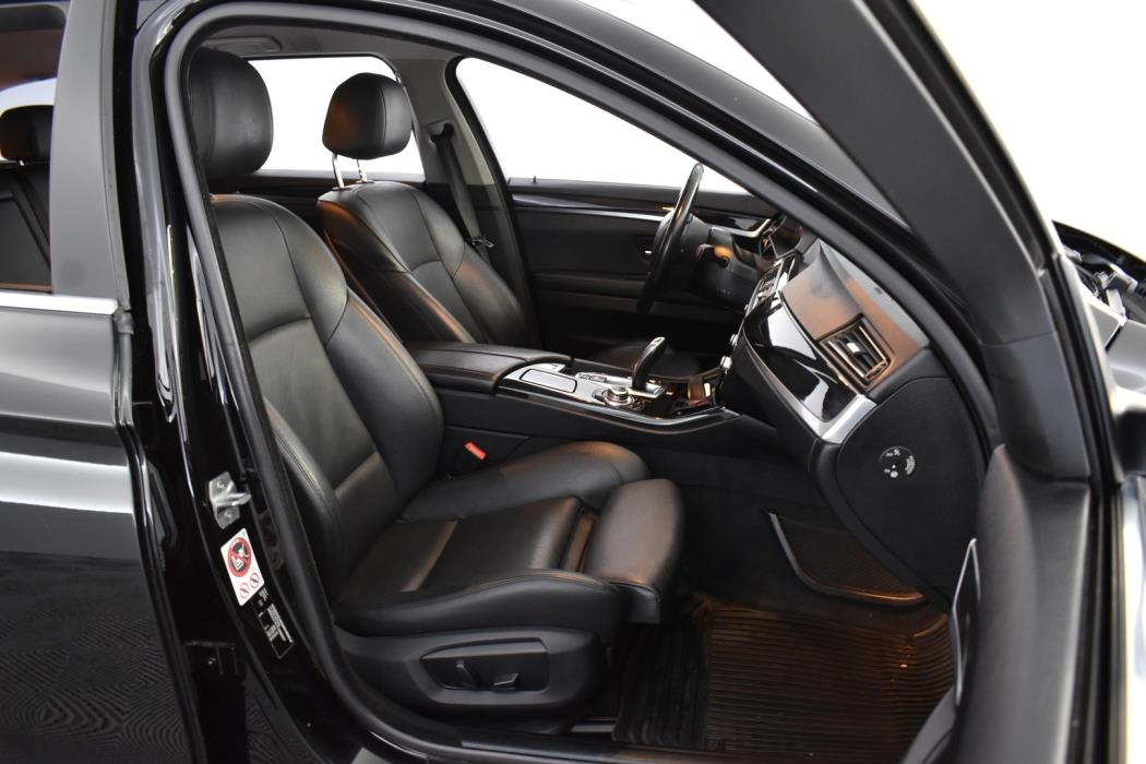 BMW 520 2015