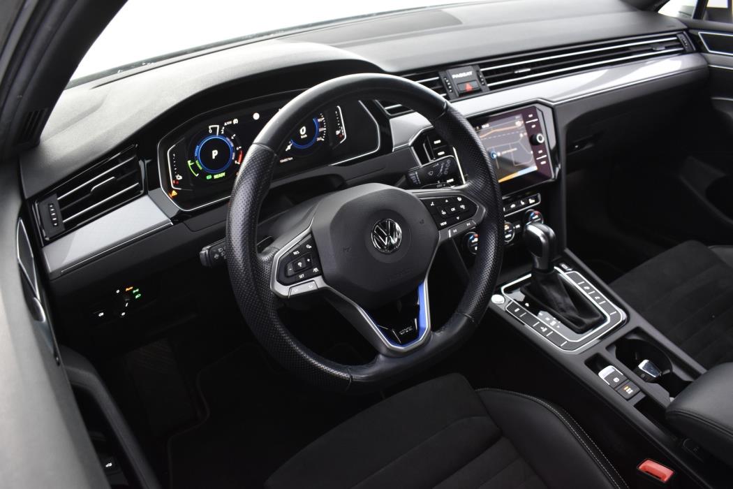 VOLKSWAGEN Passat 2020
