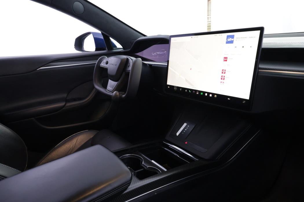 TESLA Model S 2023