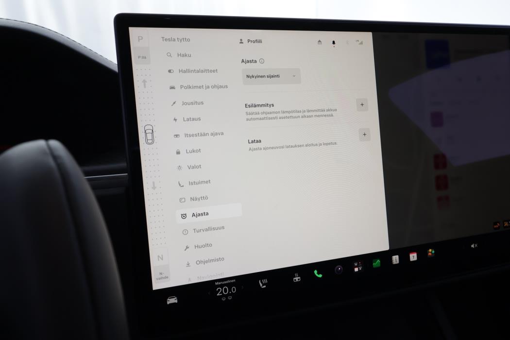 TESLA Model S 2023
