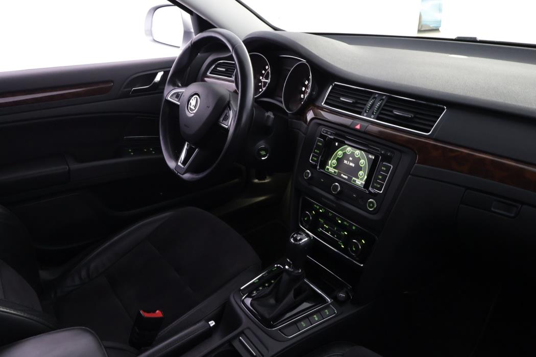 SKODA Superb 2014
