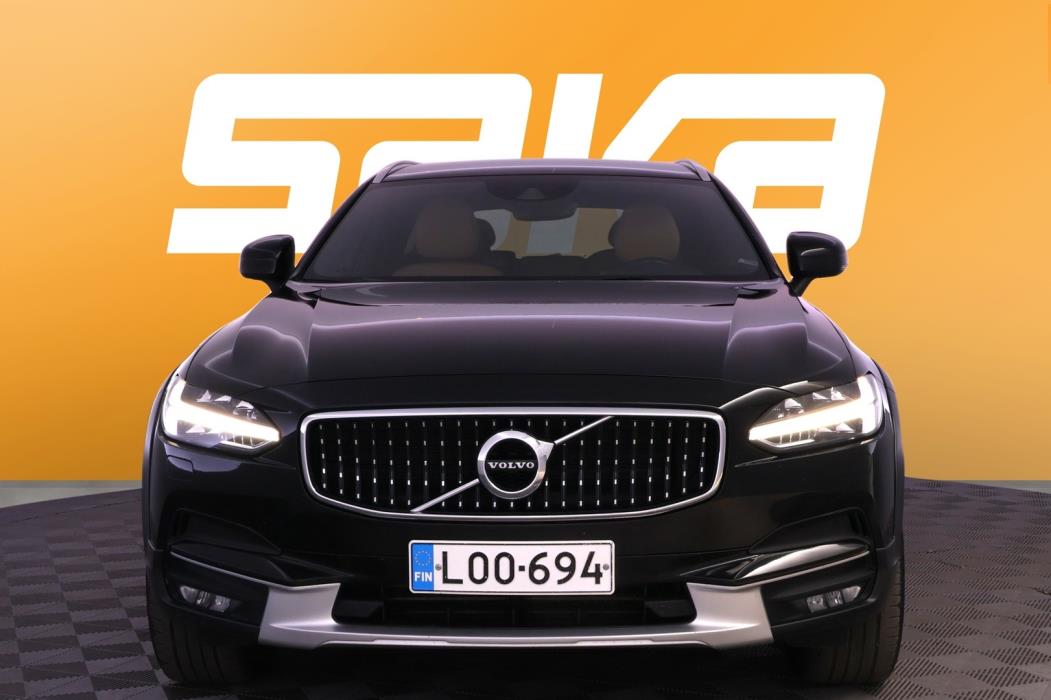 VOLVO V90 Cross Country 2018