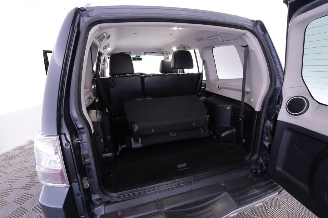 MITSUBISHI Pajero 2010